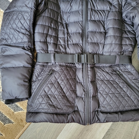 The Northface Black Goose Down Puffer Belted Winter Jacket - Picture 3 of 12